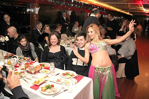 Entertainment on Istanbul Cruise 